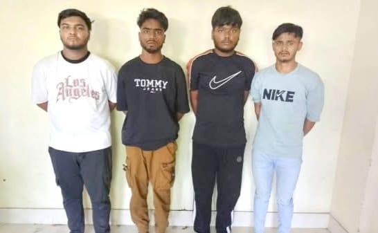 বড়লেখায় আন্ত:জেলা সিএনজি চোর চক্রের ৪ সদস্য গ্রেফতার,৩ সিএনজি উদ্ধার