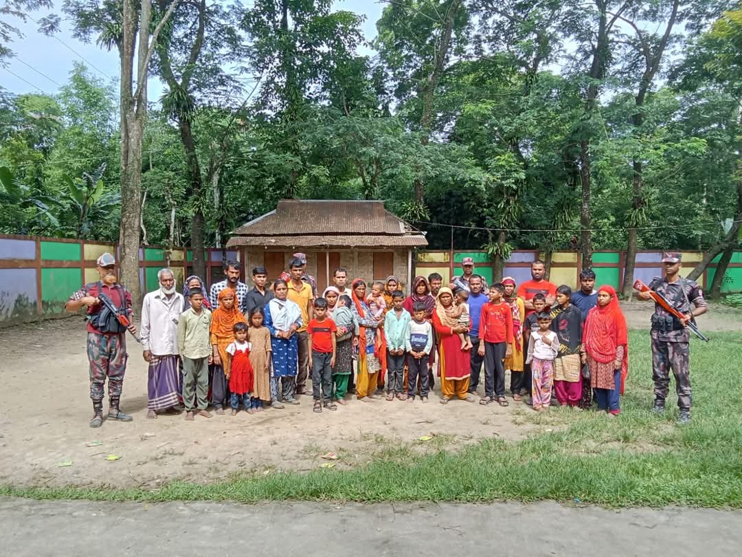 বড়লেখা সীমান্তে আবারও ১২১ জনকে পুশইন করলো বিএসএফ! থানায় হস্তান্তর 