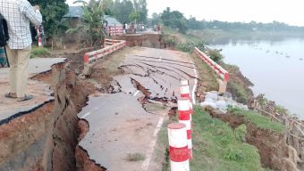 কুশিয়ারার ভয়াবহ ভাঙনে বালাগঞ্জ-খসরুপুর সড়কে যোগাযোগ বিচ্ছিন্ন