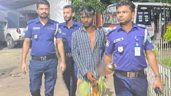নবীগঞ্জে চলন্ত বাসে কলেজছাত্রীকে ধর্ষণ: চালক গ্রেপ্তার, হেলপার পলাতক