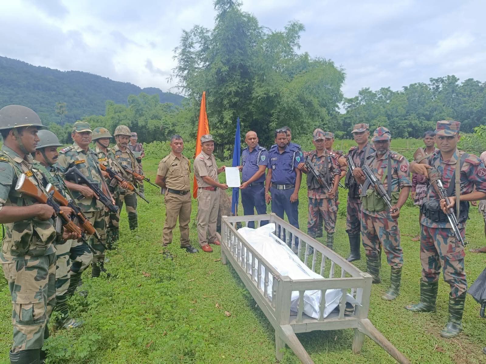 সিলেট সীমান্তের ওপারে যুবকের মৃ ত্যু : লা*শ ফেরত পেল পরিবার