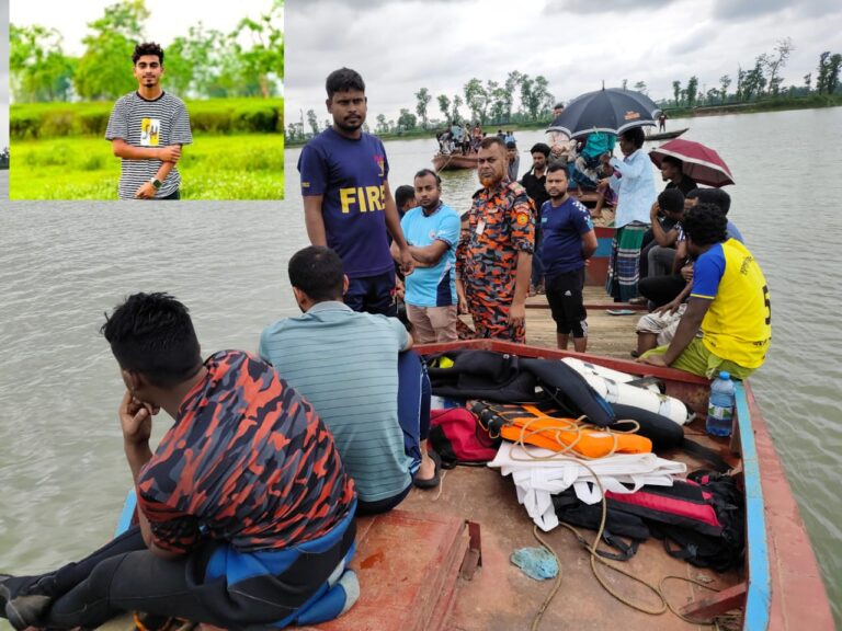 জাফলংয়ে নৌকা থেকে পানিতে পড়ে যুবক নিখোঁজ: চলছে উদ্ধার কার্যক্রম