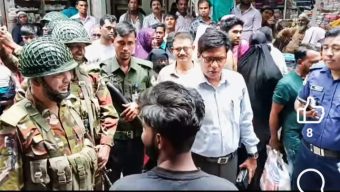 মাধবপুরে সড়ক দখল করে দোকান বসানোয় ১০ দোকান মালিককে জরিমানা