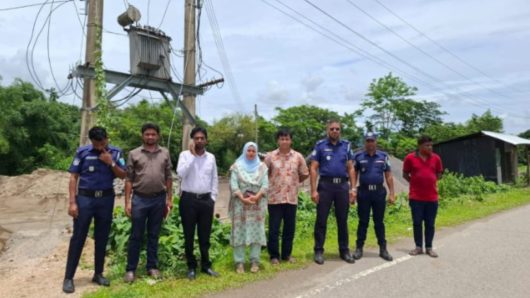জৈন্তাপুরে অবৈধ স্টোন ক্রাশার মিলে প্রশাসনের অভিযান: পাচটির বিদ্যুৎ সংযোগ বিচ্ছিন্ন, জরিমানা আদায়