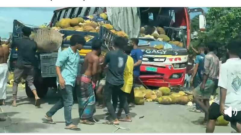 মাধবপুরে বাস ও পিকআপের মুখোমুখি সং ঘ র্ষে নি হ ত ১