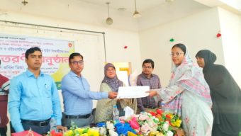 চুনারুঘাটে মেধাবী শিক্ষার্থীদের মাঝে পুরস্কার বিতরণ