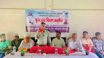 বড়লেখায় অসহায় শিক্ষার্থীদের পাশে জাকির হোসেন শিক্ষা-সেবা ফাউন্ডেশন