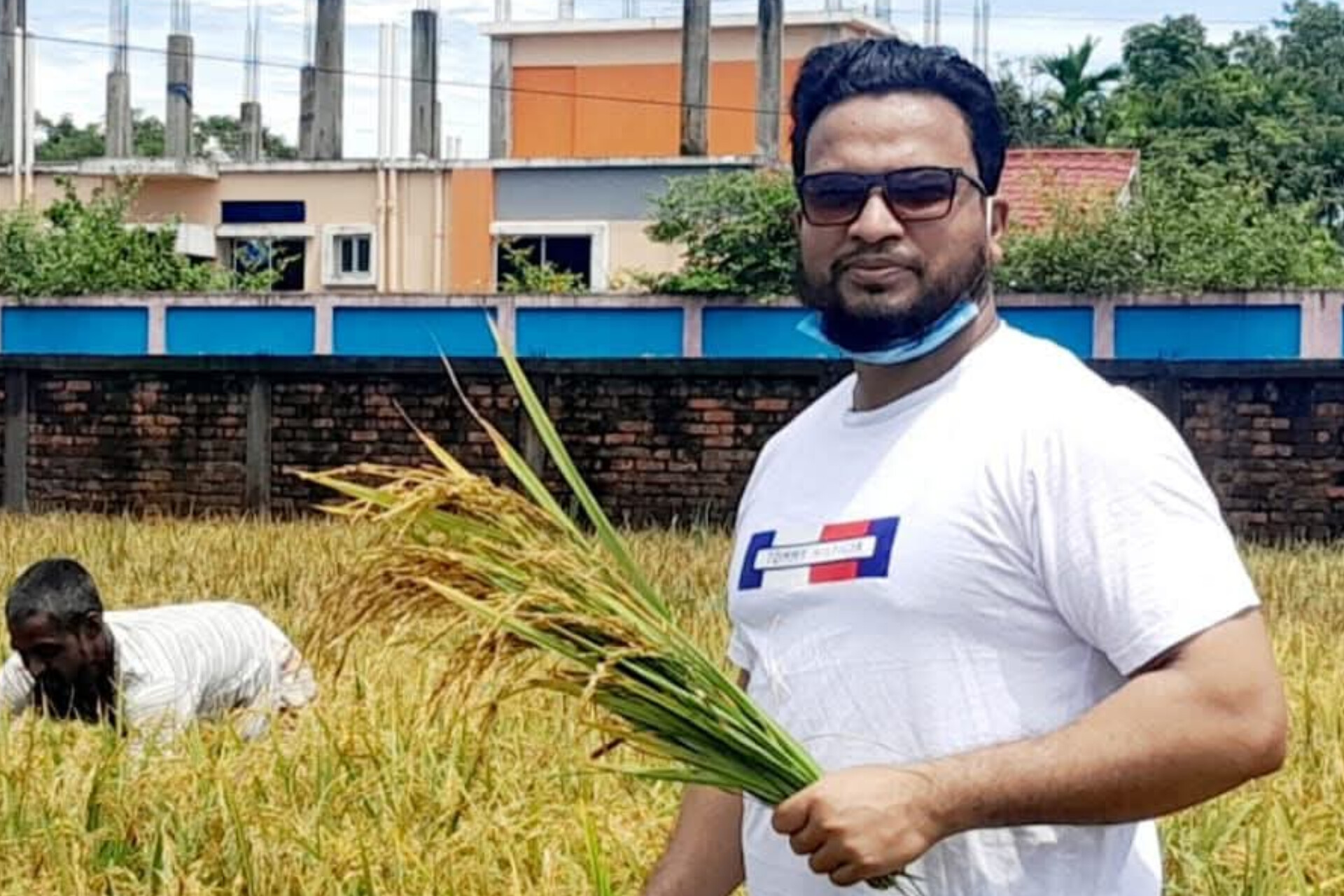 সাধারণ এক সহানুভূতির কাজেই মিললো অসাধারণ পুরস্কার