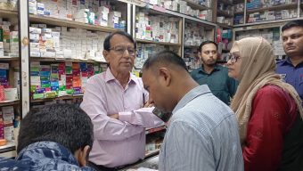 বিতর্কিত নীপা ফার্মেসিতে ভ্রাম্যমাণ আদালতের অভিযান