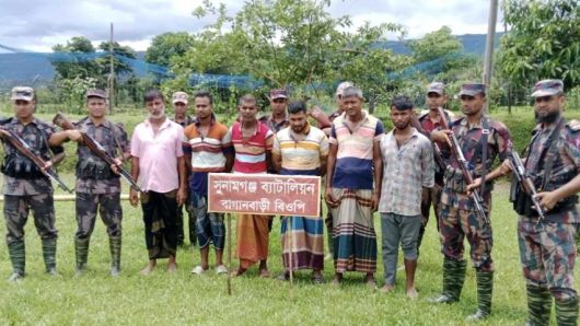 সুনামগঞ্জে বিজিবি”র অভিযানে ২ মানব পাচারকারীসহ ৬ জন আটক