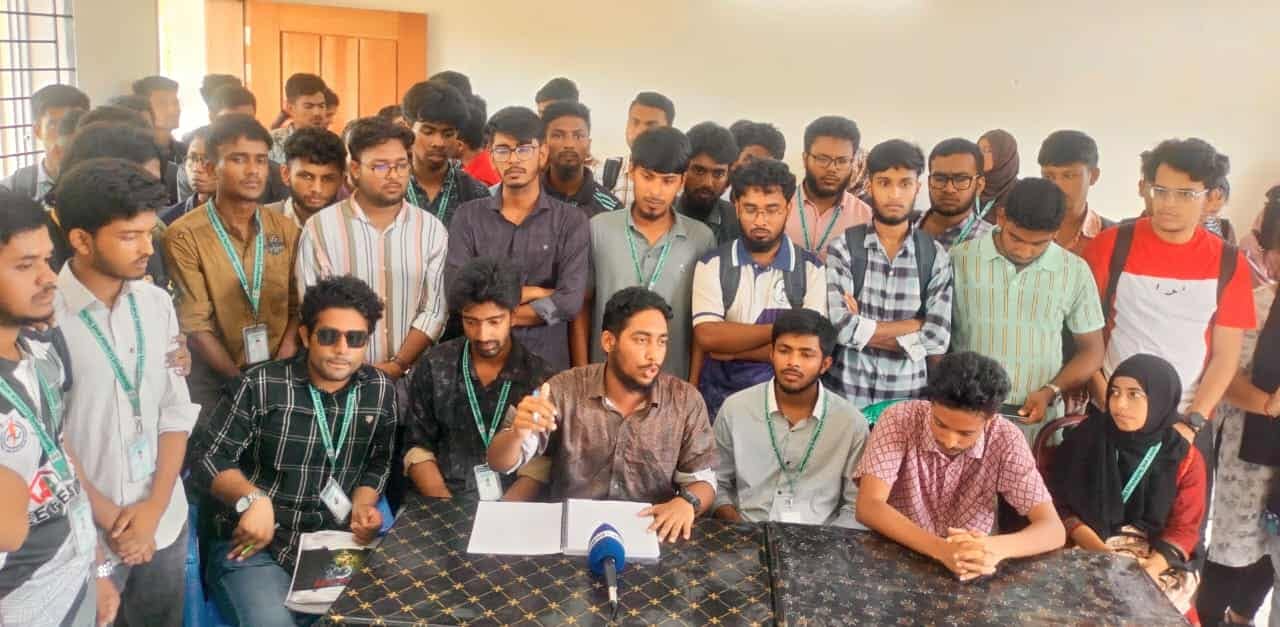 নিজস্ব বাস চালুর দাবিতে সুবিপ্রবি শিক্ষার্থীদের ৮ দিনের আল্টিমেটাম