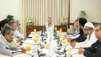 বৈঠক শেষে ইউনূসের পাশে থাকার আশ্বাস চার দলের