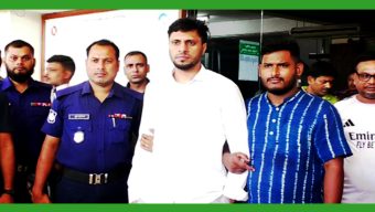ভারতে যাওয়ার সময় বেনাপোল থেকে মৌলভীবাজার জেলা ছাত্রলীগ নেতা গ্রেপ্তার