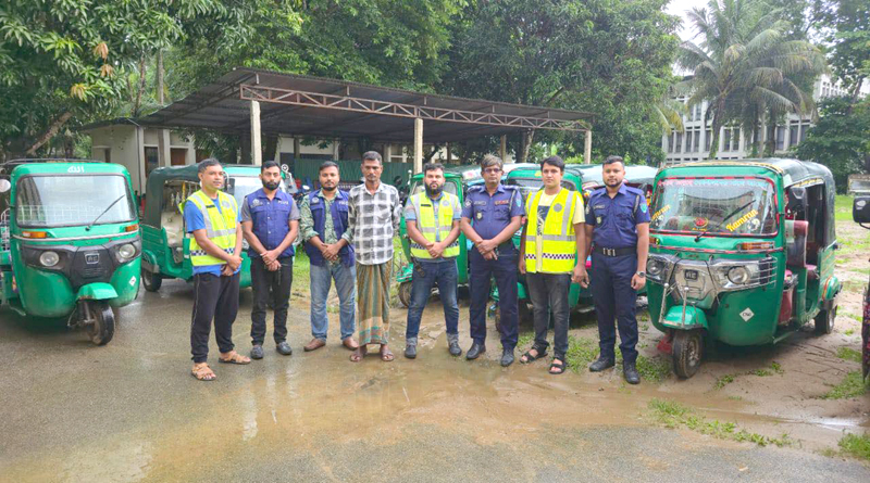 মৌলভীবাজারে চুরি হয়ে যাওয়া ৬টি সিএনজি অটোরিকশা উদ্ধার  আ ট -১
