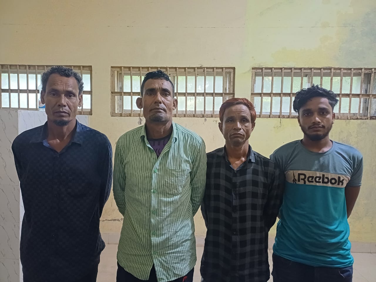দোয়ারাবাজারে পুলিশ ও র‍্যাবের খাঁচায় কবির হত্যা মামলার ৪ আসামি