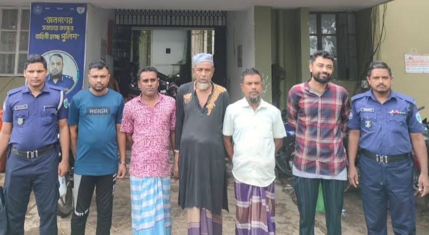 ছাতক থানা পুলিশের অভিযানে বিভিন্ন মামলায় ওয়ারেন্টভূক্ত পলাতক ৫ আসামী গ্রেফতার