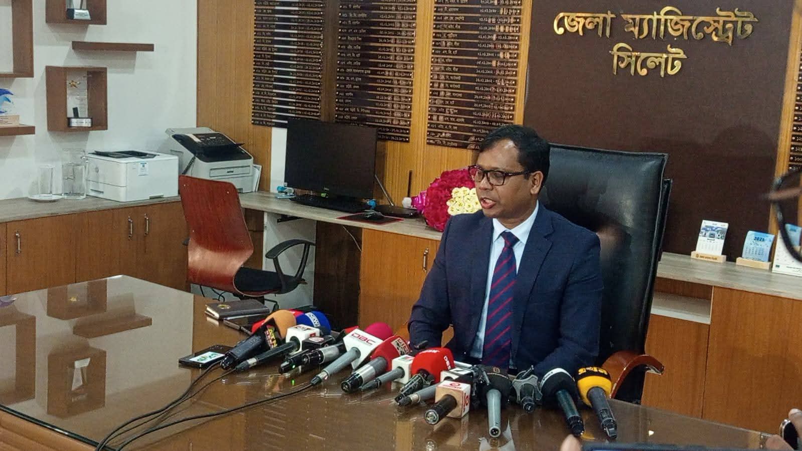 সিলেটের নতুন জেলা প্রশাসক দায়িত্ব নিলেন সারওয়ার আলম