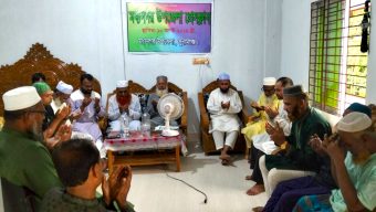 মধ্যনগর উপজেলা প্রেসক্লাবের উদ্যোগে শহীদের স্মরণে দোয়া মাহফিল