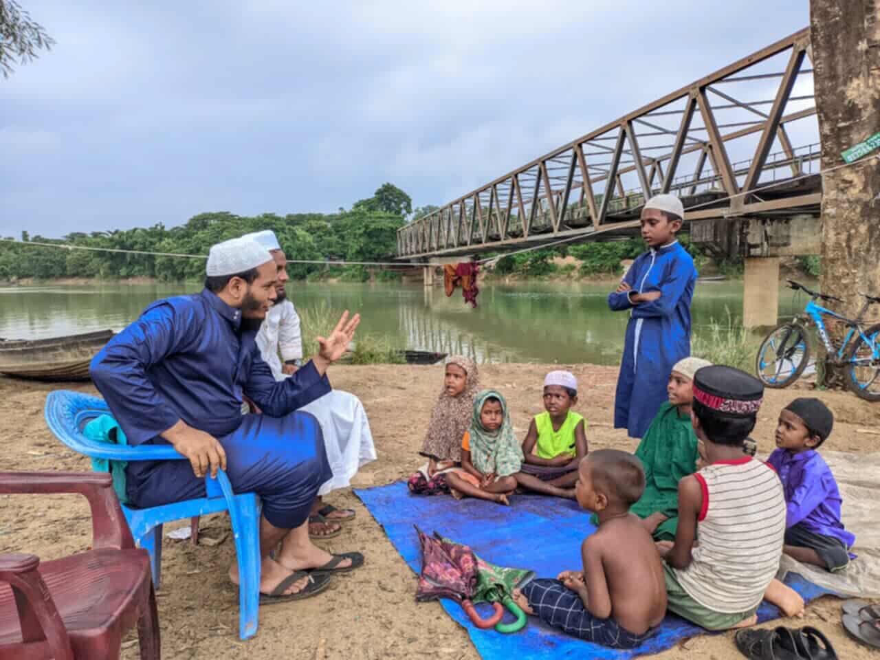 সারীঘাটে বেদে পল্লীতে ধর্মীয় শিক্ষা কার্যক্রম: সর্ব মহলে প্রশংসনীয়
