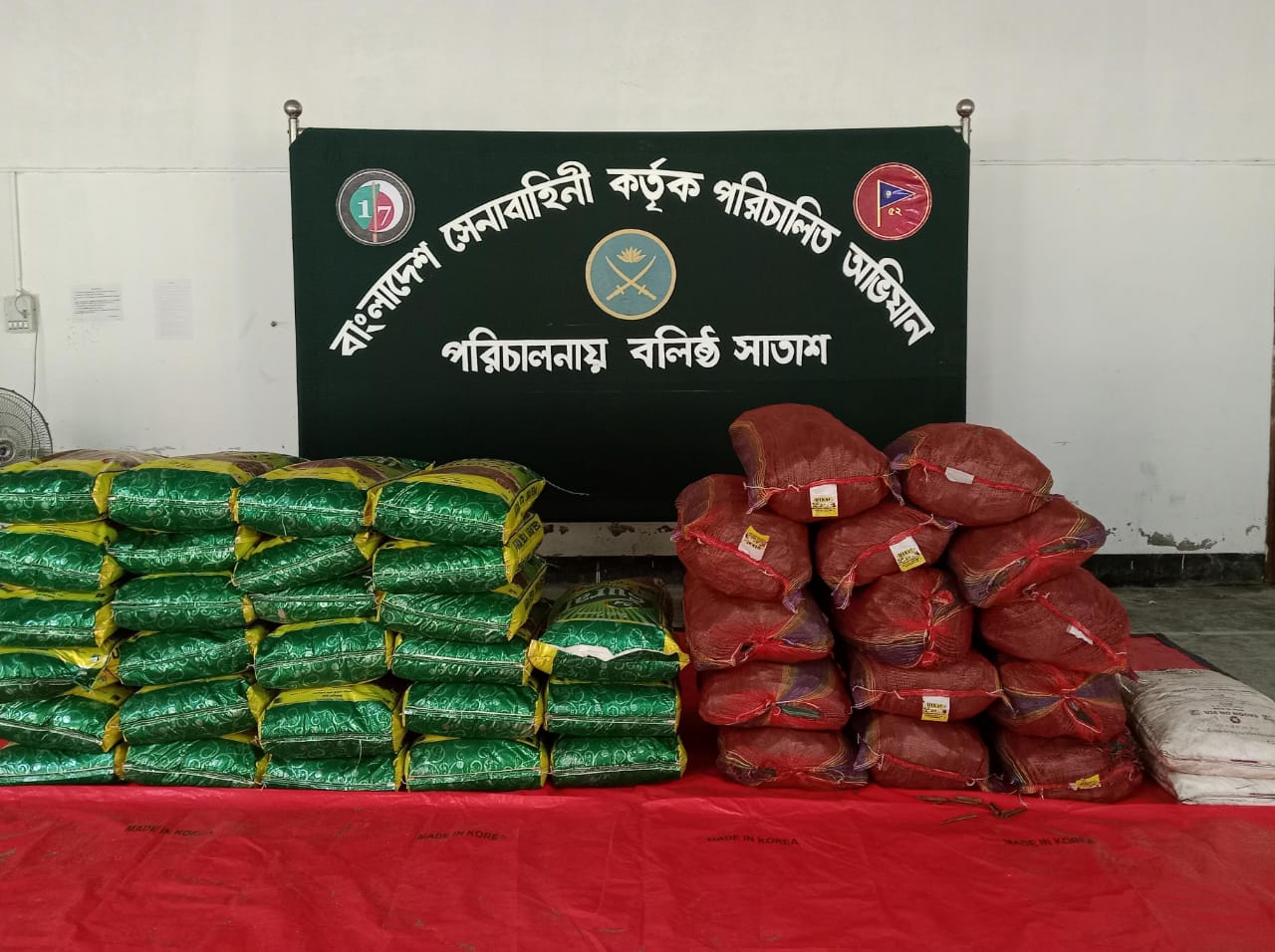 সিলেটে সেনাবাহিনীর অভিযানে ভারতীয় বিপুল পরিমাণ চোরাই পন্য জব্দ