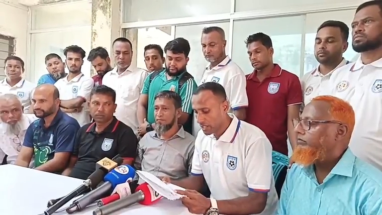 চার বছরের জন্য: ১১ ফুটবলারকে সিলেট বিভাগে অবাঞ্ছিত ঘোষণা করল রেফারি এসোসিয়েশন