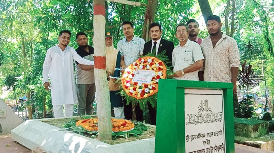 বঙ্গবীর ওসমানীর ১০৭ তম জন্মবার্ষিকীতে জাতীয় জনতা পার্টির পুষ্পস্তবক অর্পণ