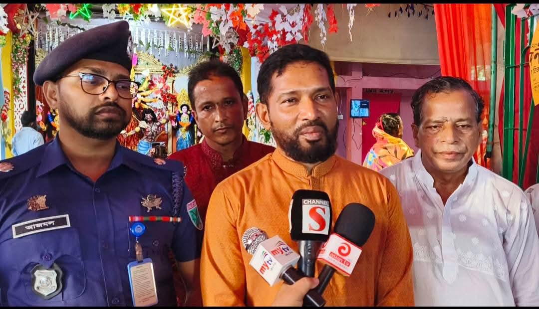 ধর্মীয় সম্প্রীতির উজ্জ্বল দৃষ্টান্ত স্থাপন: ‎জুড়ীতে এক আঙিনায় মসজিদ-মন্দির পরিদর্শন করলেন পুলিশ সুপার জাহাঙ্গীর হোসেন‎
