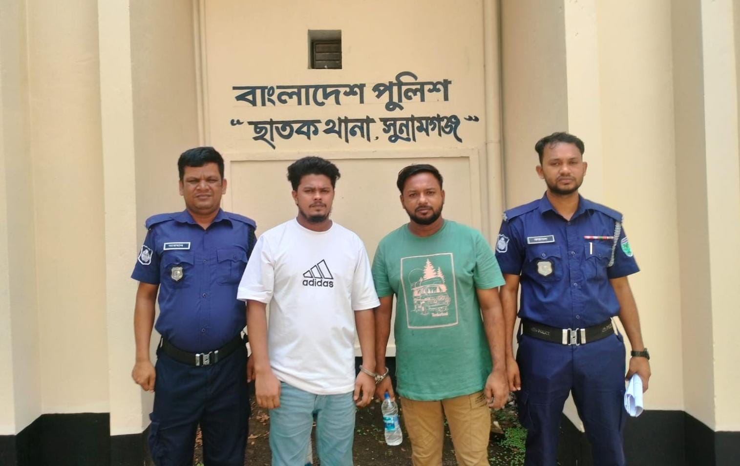 ছাতকে পুলিশের বিশেষ অভিযানে গ্রেফতার-২