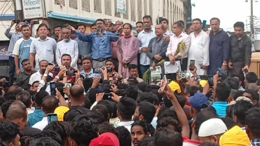 ছাতকে কলিম উদ্দিন আহমেদ মিলনের নেতৃত্বে বিশাল শো-ডাউন: ৩১ দফার লিফলেট বিতরণ ও সমাবেশ 
