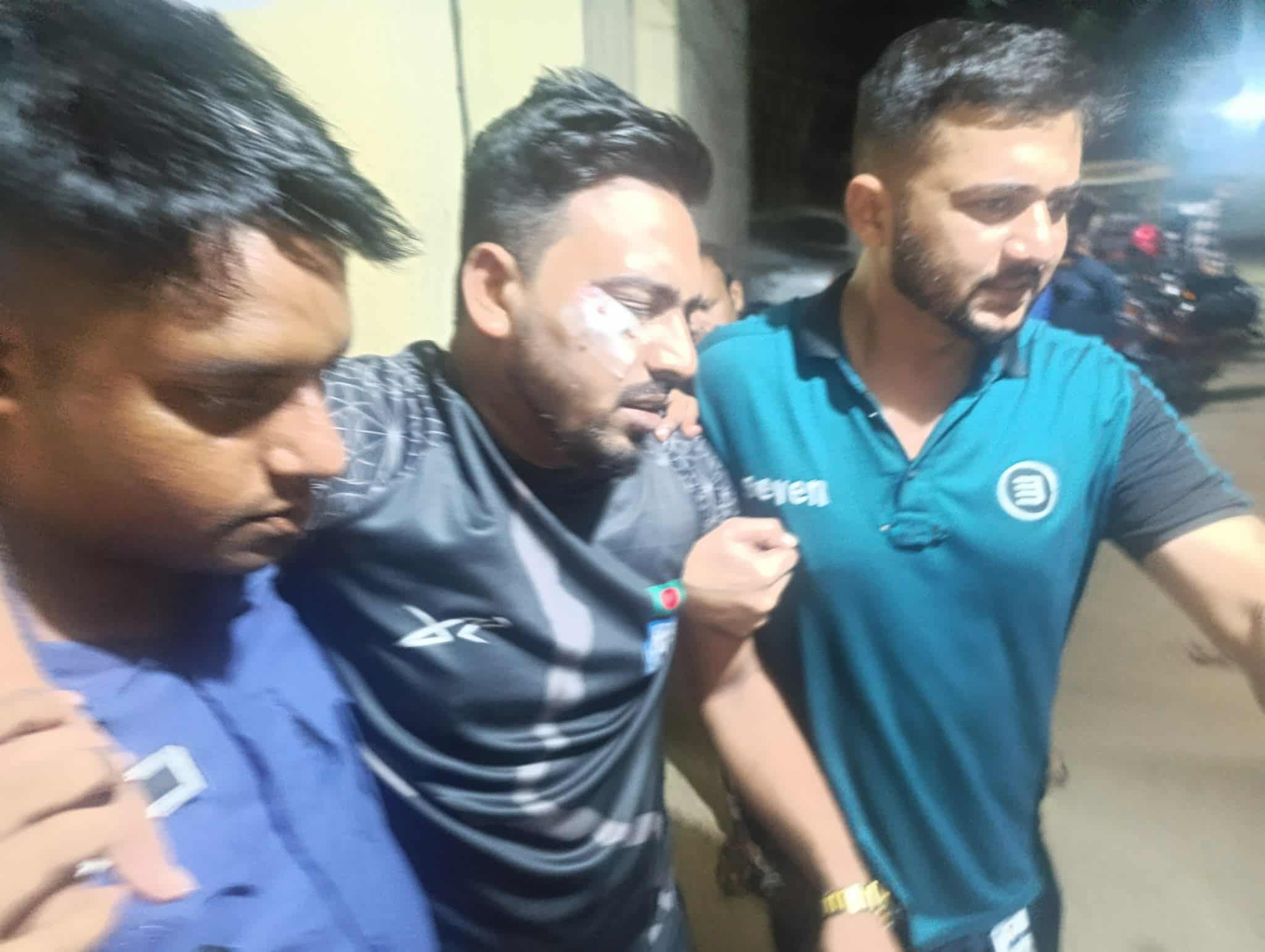 নবীগঞ্জে চোরাই মোবাইল উদ্ধারে গিয়ে পুলিশের ওপর হামলা